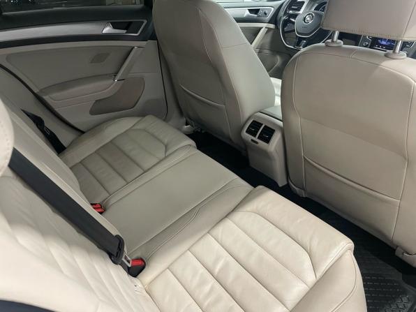 Volkswagen Golf VII с пробегом 2013 года, цена 1 048 000 рублей, 201000 км, хэтчбек, Автокод Объявления