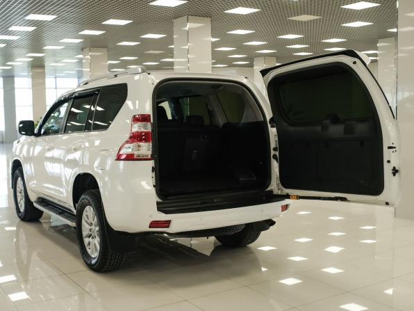 Toyota Land Cruiser Prado 150 Series Рестайлинг 1 с пробегом 2014 года, цена 3 103 000 рублей, 244132 км, внедорожник, Автокод Объявления