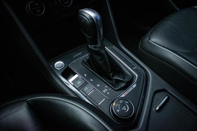 Volkswagen Tiguan II с пробегом 2018 года, цена 2 499 000 рублей, 201497 км, внедорожник, Автокод Объявления