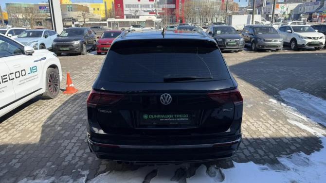 Volkswagen Tiguan II с пробегом 2018 года, цена 2 450 000 рублей, 155505 км, внедорожник, Автокод Объявления