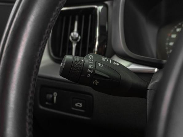 Volvo XC60 II с пробегом 2018 года, цена 3 199 000 рублей, 131480 км, внедорожник, Автокод Объявления