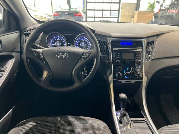 Hyundai Sonata VI (YF) с пробегом 2011 года, цена 875 000 рублей, 267000 км, седан, Автокод Объявления