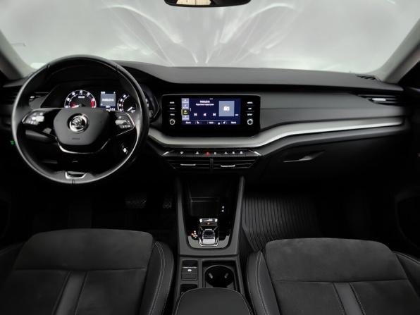 Skoda Octavia IV (A8) с пробегом 2020 года, цена 2 429 000 рублей, 56000 км, лифтбек, Автокод Объявления