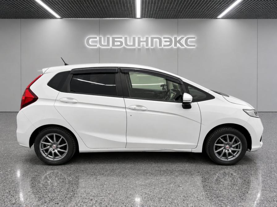 Honda Fit III Рестайлинг Кемерово  - изображение 5