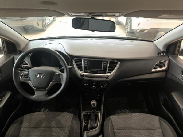 Hyundai Solaris II с пробегом 2019 года, цена 1 350 000 рублей, 115114 км, седан, Автокод Объявления