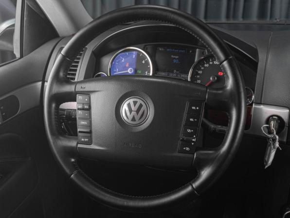 Volkswagen Touareg I Рестайлинг с пробегом 2008 года, цена 1 149 000 рублей, 270000 км, внедорожник, Автокод Объявления