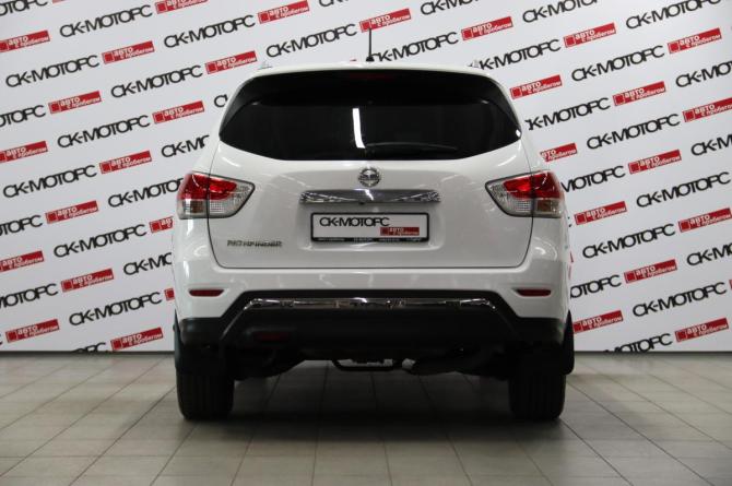 Nissan Pathfinder IV с пробегом 2015 года, цена 1 695 950 рублей, 227756 км, внедорожник, Автокод Объявления