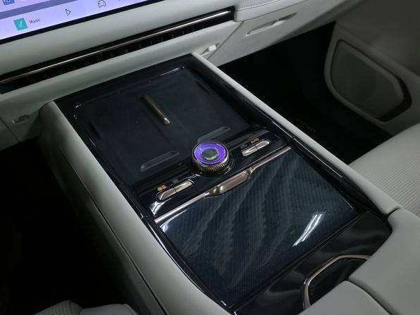 Lynk &amp; Co 900 с пробегом 2025 года, цена 7 450 000 рублей, 12900 км, внедорожник, Автокод Объявления