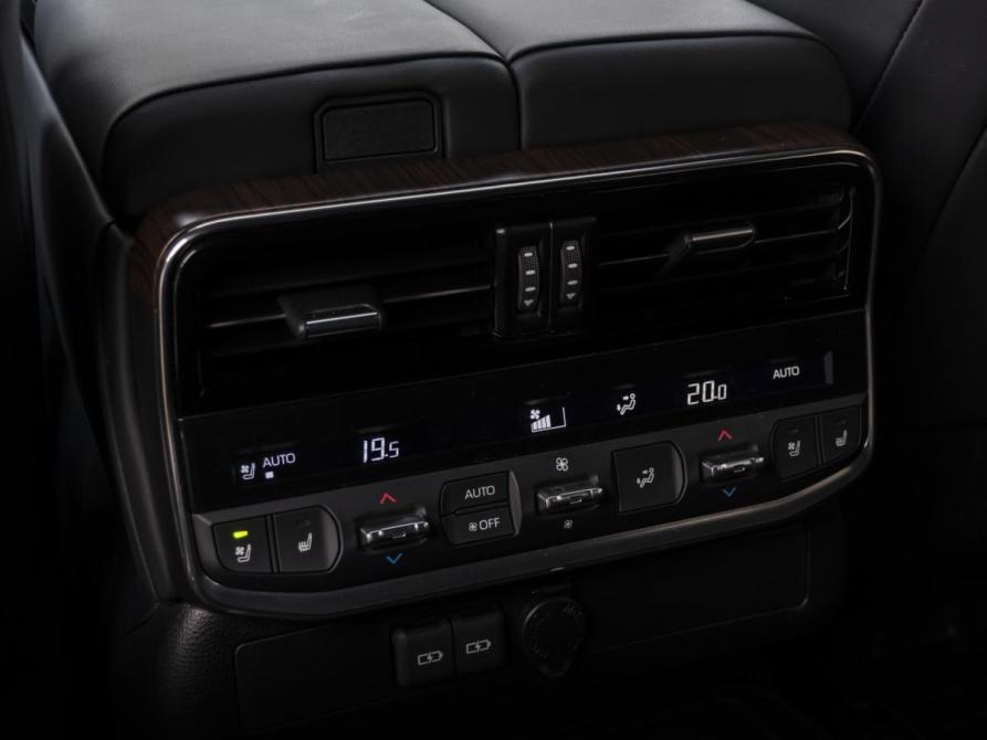 Toyota Land Cruiser 300 Series Москва  - изображение 31