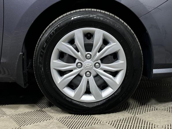 Hyundai Solaris II Рестайлинг с пробегом 2022 года, цена 1 679 000 рублей, 80276 км, седан, Автокод Объявления