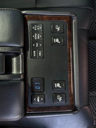 Toyota Camry VII (XV50) Рестайлинг с пробегом 2016 года, цена 1 900 000 рублей, 243474 км, седан, Автокод Объявления