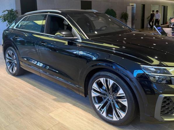 Новый Audi Q8 I (4M) Рестайлинг 2024 года, цена 11 990 000 рублей, внедорожник, Автокод Объявления