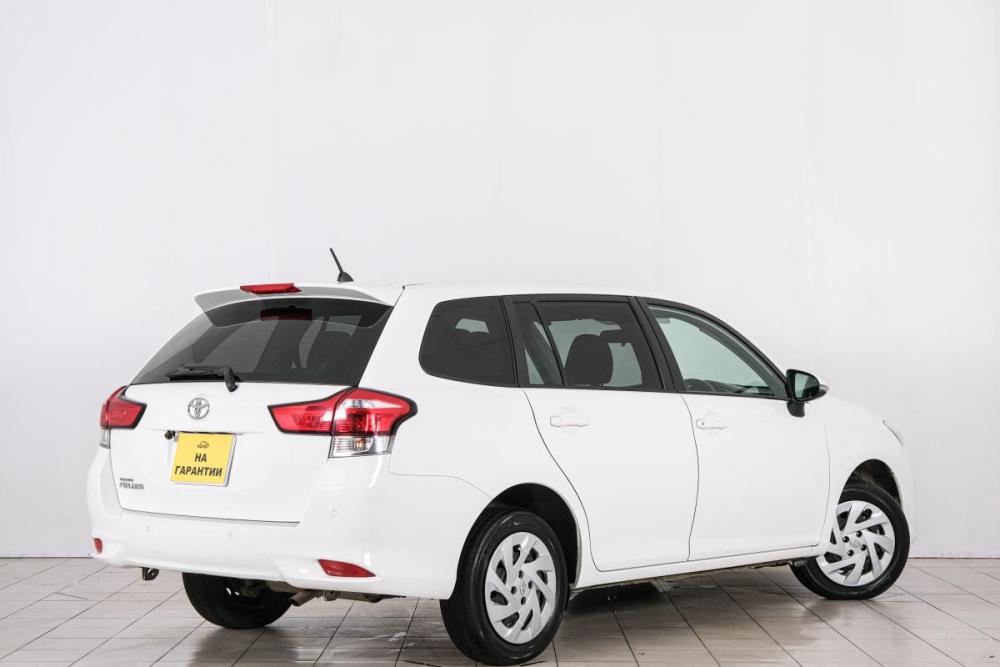 Toyota Corolla XI (E160 E170) Рестайлинг 2 Красноярск  - изображение 7