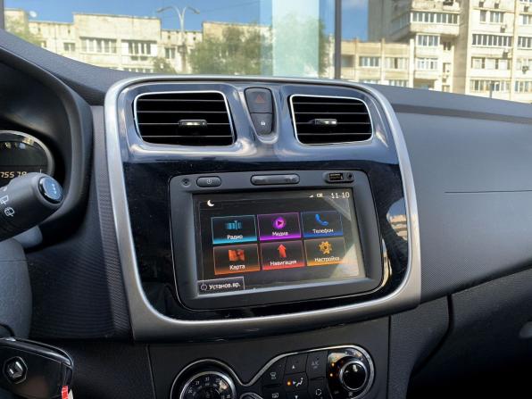 Renault Sandero II Рестайлинг с пробегом 2019 года, цена 1 197 000 рублей, 77000 км, хэтчбек, Автокод Объявления