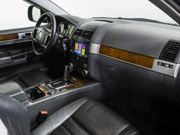 Volkswagen Touareg I Рестайлинг с пробегом 2008 года, цена 899 000 рублей, 316369 км, внедорожник, Автокод Объявления