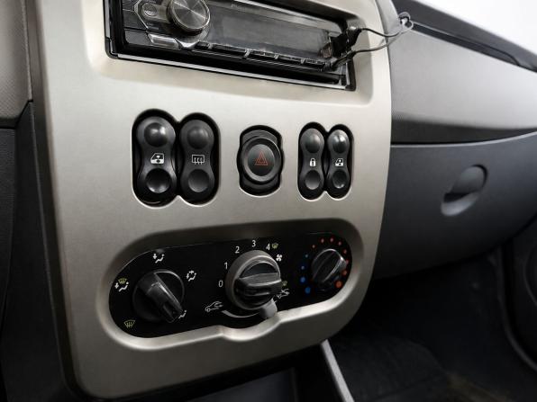 Renault Logan I Рестайлинг с пробегом 2010 года, цена 420 000 рублей, 160000 км, седан, Автокод Объявления