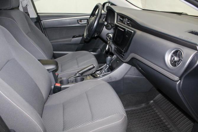 Toyota Corolla XI (E160 E170 E180) Рестайлинг 1 с пробегом 2017 года, цена 1 529 000 рублей, 136676 км, седан, Автокод Объявления