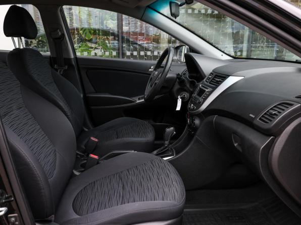 Hyundai Solaris I Рестайлинг с пробегом 2016 года, цена 1 049 000 рублей, 137247 км, седан, Автокод Объявления