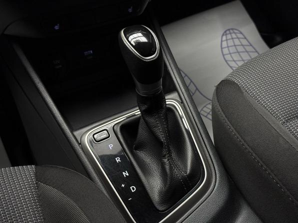 Hyundai Solaris II Рестайлинг с пробегом 2020 года, цена 1 179 000 рублей, 135134 км, седан, Автокод Объявления