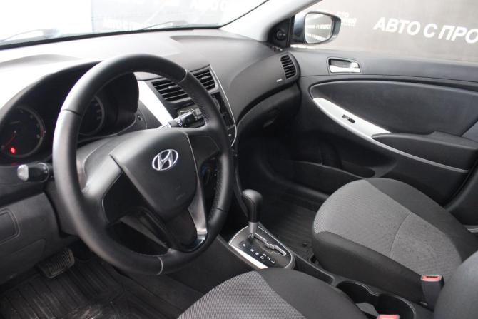 Hyundai Solaris I с пробегом 2012 года, цена 726 000 рублей, 106000 км, хэтчбек, Автокод Объявления