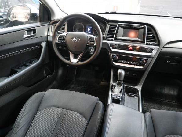 Hyundai Sonata VII (LF) Рестайлинг с пробегом 2017 года, цена 1 539 900 рублей, 175746 км, седан, Автокод Объявления