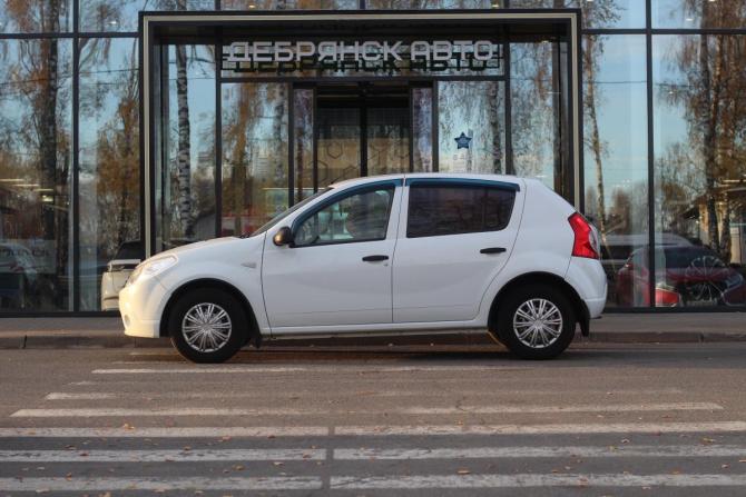 Renault Sandero I с пробегом 2013 года, цена 556 000 рублей, 99431 км, хэтчбек, Автокод Объявления