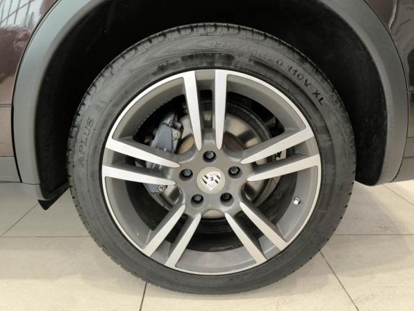Porsche Cayenne II Рестайлинг (958) с пробегом 2015 года, цена 4 040 000 рублей, 137489 км, внедорожник, Автокод Объявления