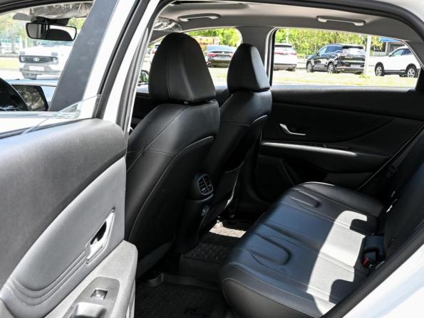 Hyundai Elantra VII (CN7) Рестайлинг с пробегом 2024 года, цена 2 619 999 рублей, 847 км, седан, Автокод Объявления