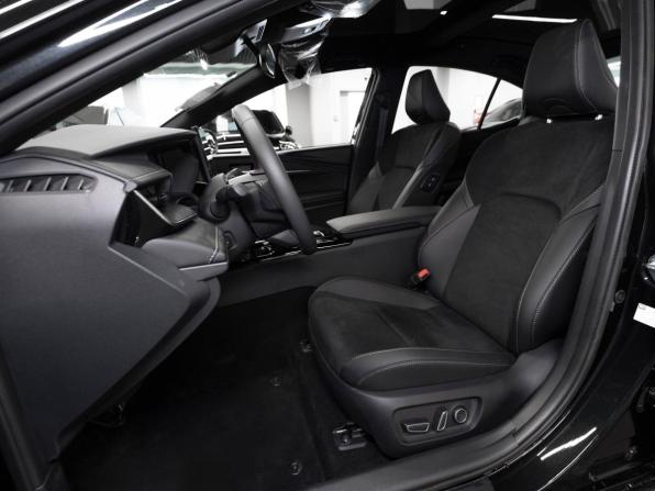 Toyota Camry IX (XV80) China Market с пробегом 2026 года, цена 4 400 000 рублей, 50 км, седан, Автокод Объявления