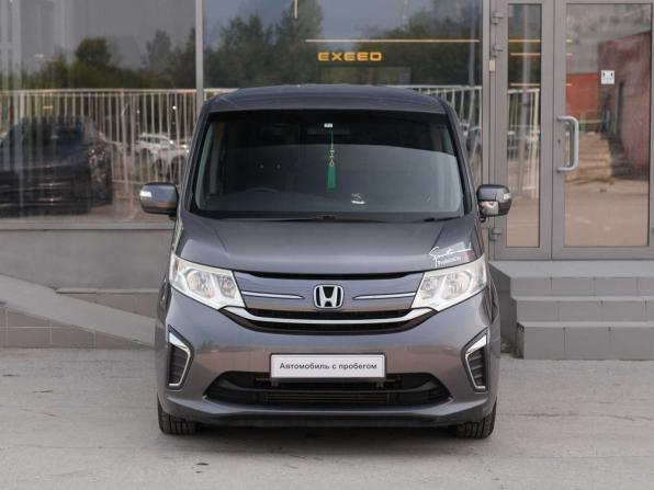 Honda Stepwgn V с пробегом 2015 года, цена 1 720 000 рублей, 108542 км, минивэн, Автокод Объявления
