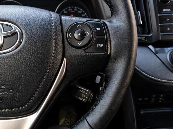 Toyota RAV4 IV (XA40) Рестайлинг с пробегом 2015 года, цена 2 320 000 рублей, 91789 км, внедорожник, Автокод Объявления