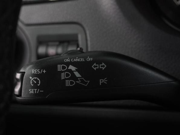 Volkswagen Polo V Рестайлинг с пробегом 2019 года, цена 1 429 000 рублей, 132924 км, седан, Автокод Объявления