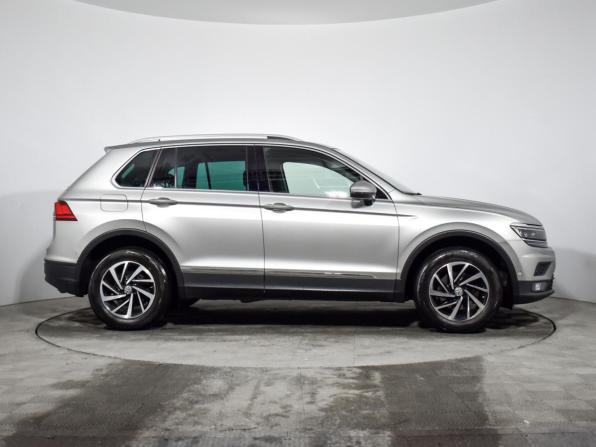 Volkswagen Tiguan II с пробегом 2018 года, цена 1 928 000 рублей, 125000 км, внедорожник, Автокод Объявления