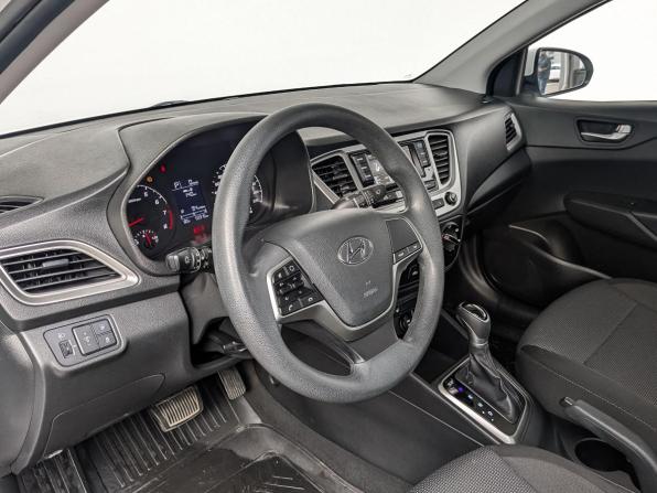 Hyundai Solaris II Рестайлинг с пробегом 2022 года, цена 1 495 000 рублей, 68296 км, седан, Автокод Объявления