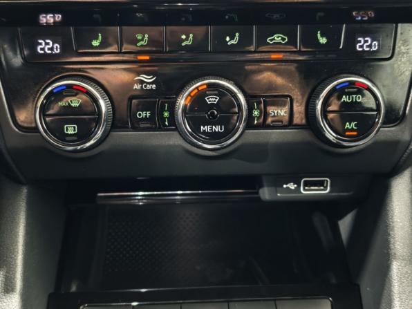 Skoda Octavia III (A7) Рестайлинг с пробегом 2019 года, цена 1 763 000 рублей, 138763 км, лифтбек, Автокод Объявления