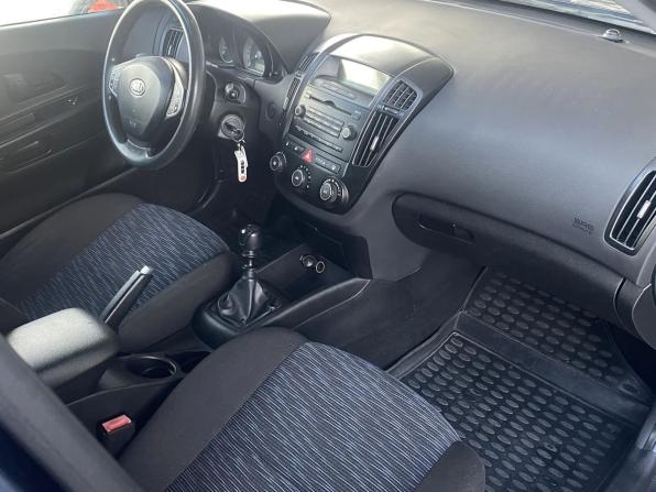 Kia Ceed I с пробегом 2008 года, цена 650 000 рублей, 211415 км, хэтчбек, Автокод Объявления