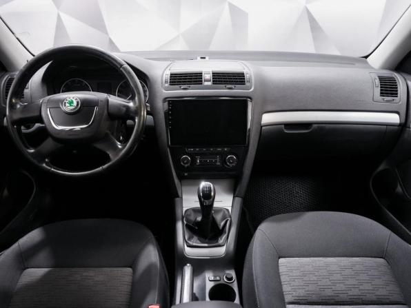 Skoda Octavia II (A5) Рестайлинг с пробегом 2012 года, цена 831 000 рублей, 180000 км, лифтбек, Автокод Объявления