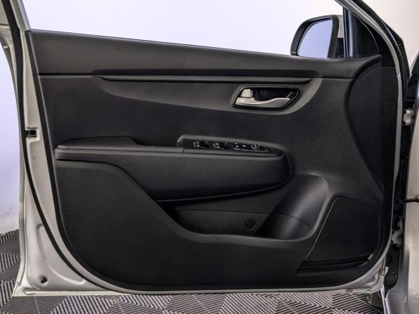 Kia Rio IV Рестайлинг с пробегом 2021 года, цена 1 595 000 рублей, 101768 км, седан, Автокод Объявления