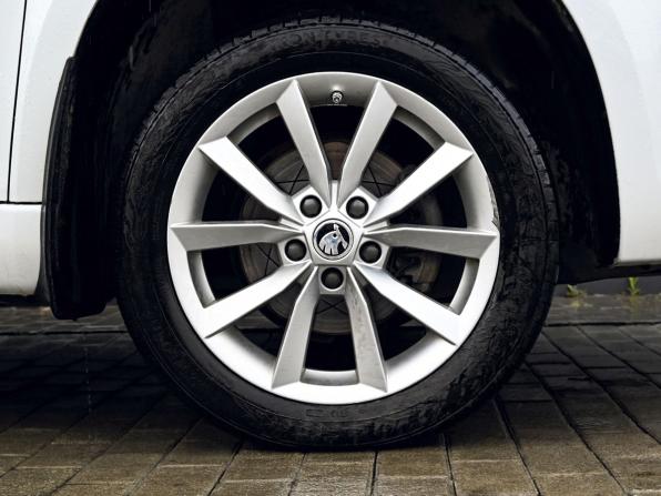 Skoda Yeti I Рестайлинг с пробегом 2016 года, цена 1 429 000 рублей, 194412 км, внедорожник, Автокод Объявления