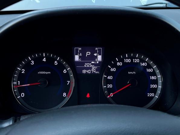 Hyundai Solaris I Рестайлинг с пробегом 2014 года, цена 697 700 рублей, 184074 км, седан, Автокод Объявления