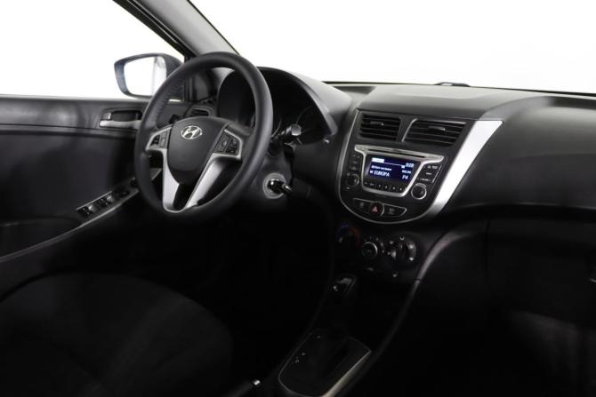 Hyundai Solaris I Рестайлинг с пробегом 2015 года, цена 939 990 рублей, 98538 км, хэтчбек, Автокод Объявления