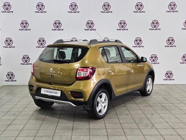 Renault Sandero II с пробегом 2015 года, цена 1 000 000 рублей, 65734 км, хэтчбек, Автокод Объявления