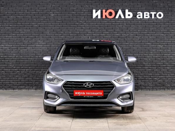 Hyundai Solaris II с пробегом 2018 года, цена 850 000 рублей, 223306 км, седан, Автокод Объявления