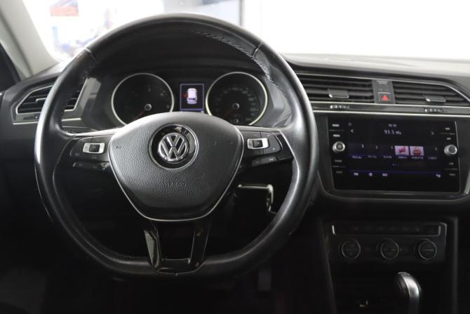 Volkswagen Tiguan II с пробегом 2018 года, цена 2 599 990 рублей, 147482 км, внедорожник, Автокод Объявления