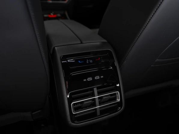 Volkswagen Tiguan III (China Market) с пробегом 2026 года, цена 4 730 000 рублей, 11 км, внедорожник, Автокод Объявления