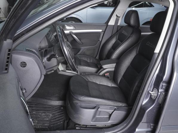 Skoda Octavia II (A5) Рестайлинг с пробегом 2010 года, цена 920 000 рублей, 194981 км, лифтбек, Автокод Объявления