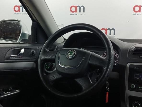 Skoda Octavia II (A5) Рестайлинг с пробегом 2012 года, цена 749 000 рублей, 230000 км, универсал, Автокод Объявления