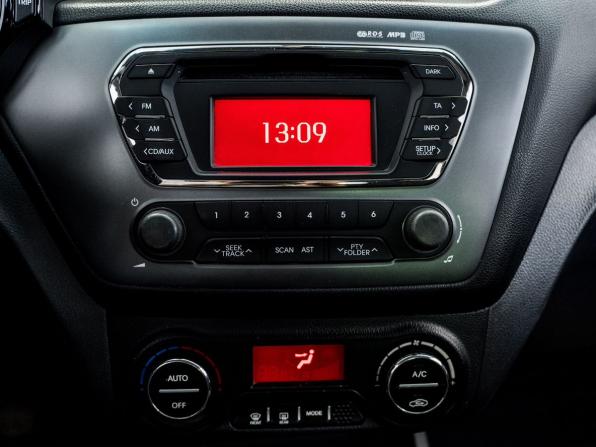 Kia Rio III с пробегом 2013 года, цена 1 050 000 рублей, 75701 км, хэтчбек, Автокод Объявления