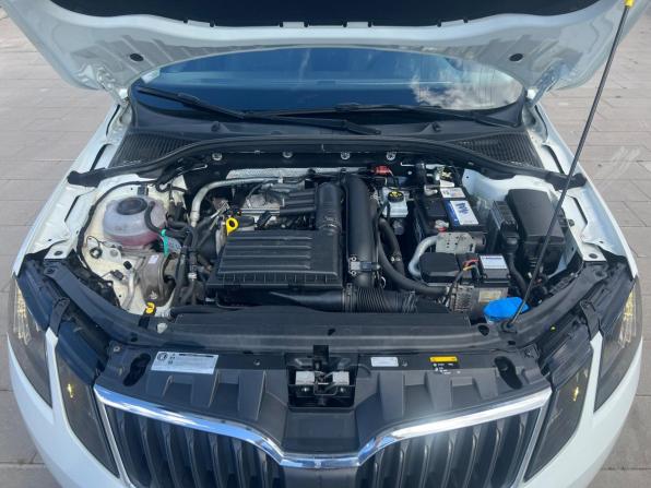 Skoda Octavia III (A7) Рестайлинг с пробегом 2017 года, цена 1 768 000 рублей, 139950 км, лифтбек, Автокод Объявления