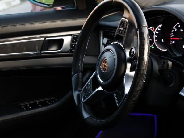 Porsche Panamera II с пробегом 2017 года, цена 8 989 000 рублей, 68986 км, фастбек, Автокод Объявления